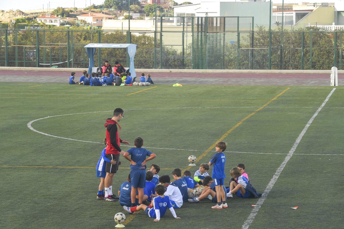 La mayoría de entrenadores son antiguos alumnos del centro.