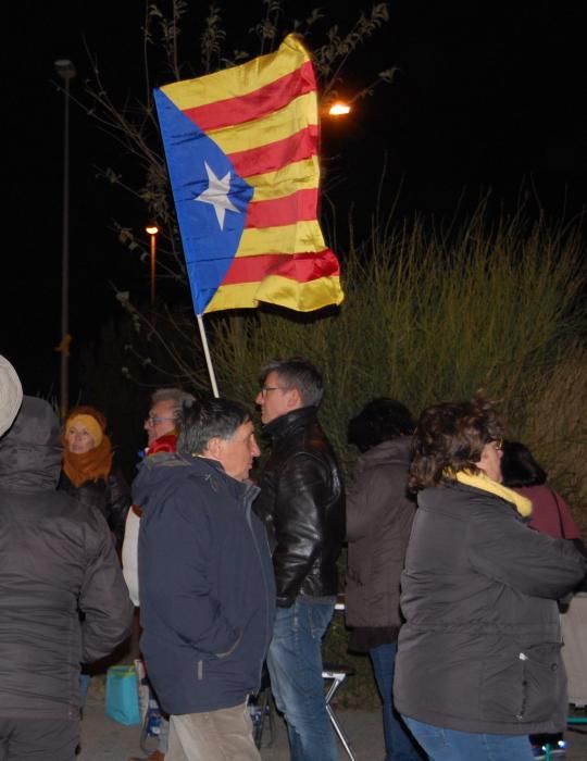 Divendres al Puig de les Basses de Figueres per desitjar «bona nit» a Dolors Bassa