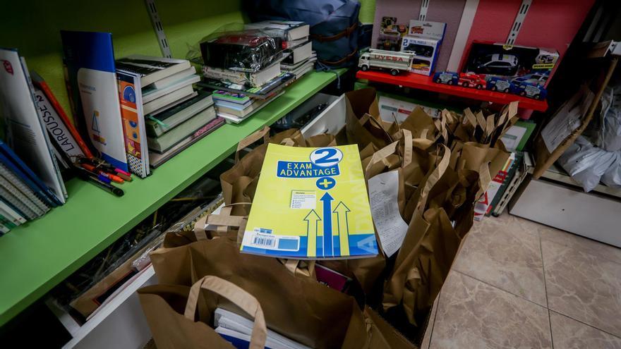 El val escolar arriba a la quarta edició: tots els alumnes de primària i secundària rebran 60 euros per a material