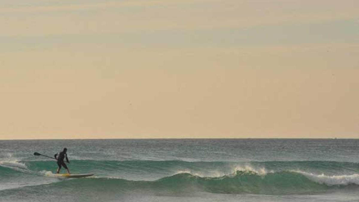 Tarifa pone de moda el Paddle surf en España