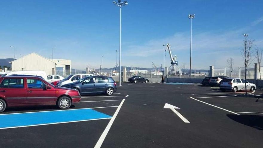 Zona de ampliación del aparcamiento con los terrenos cedidos por el Puerto. // S.A.