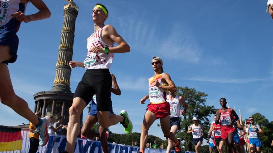 Los atletas durante la maratón.