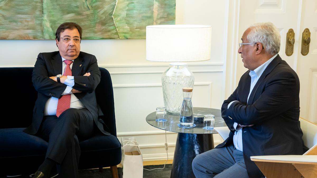 Encuentro de Antonio Costa y  Guillermo Fernández Vara