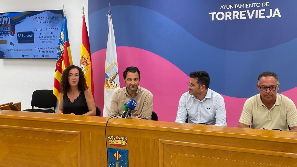 Rueda de prensa de Rosario Martínez, Eduardo Dolón, Jorge Almarcha y José Rubio de presentación de la nueva campaña de bonoconsumo