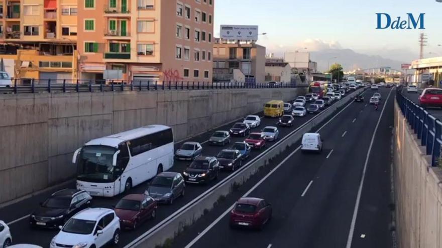 Monumental atasco en Palma por el inicio de las obras de la vía conectora, que durarán cuatro meses