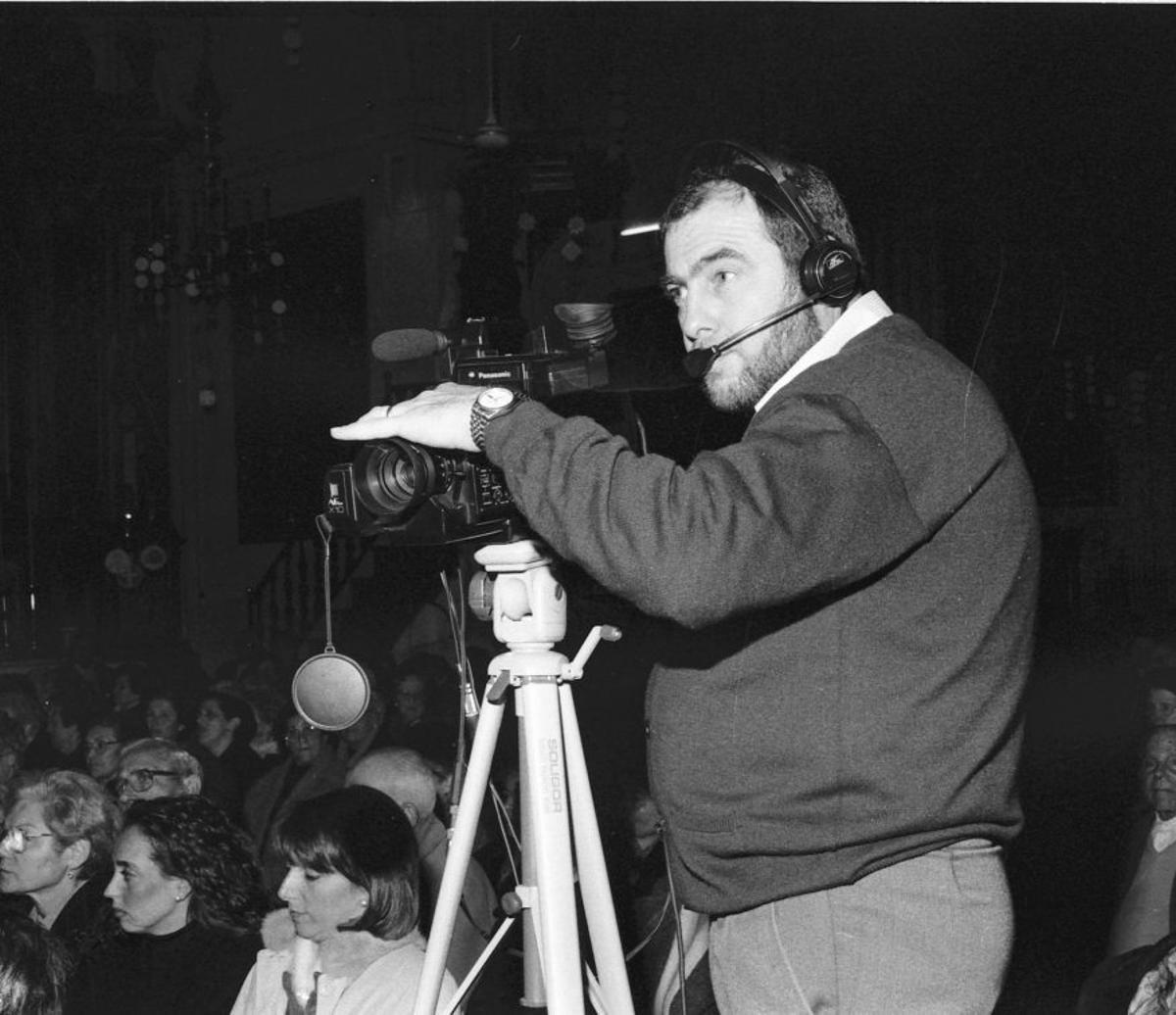D’esquerra a dreta; emissió matines el 1993, estudi de Televisió Poblera el 1992 i tècnics i redactors del mitjà el 1995 | Joan Llabrés