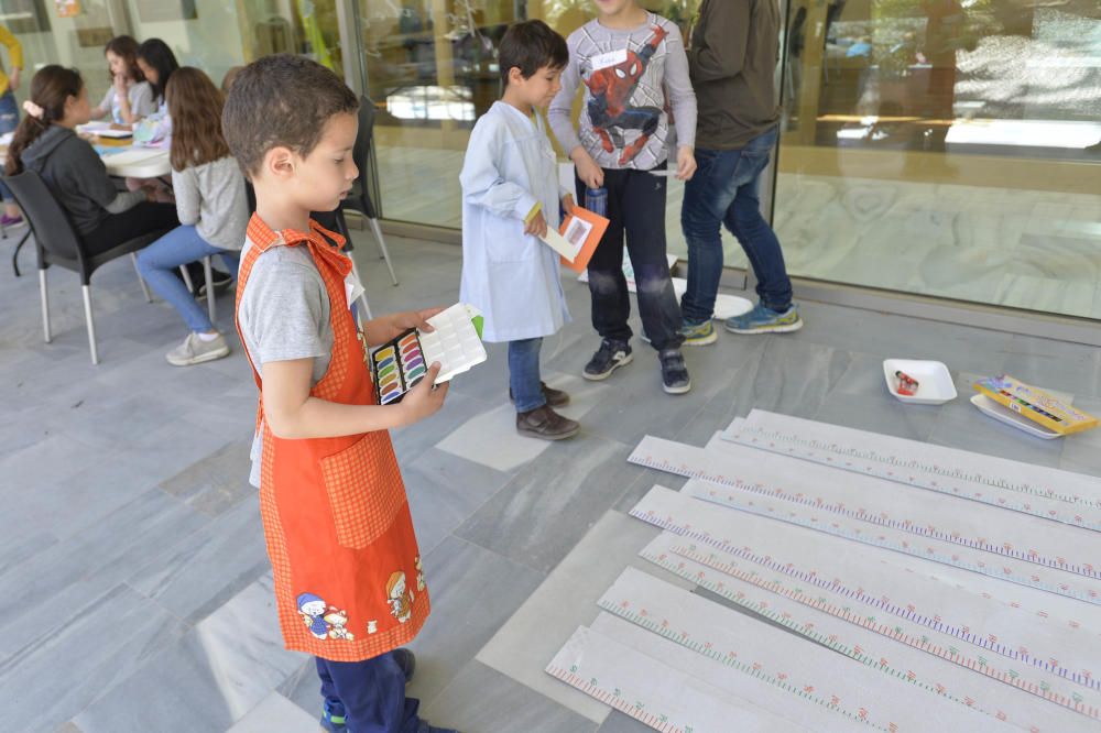 Un instante del taller artístico infantil