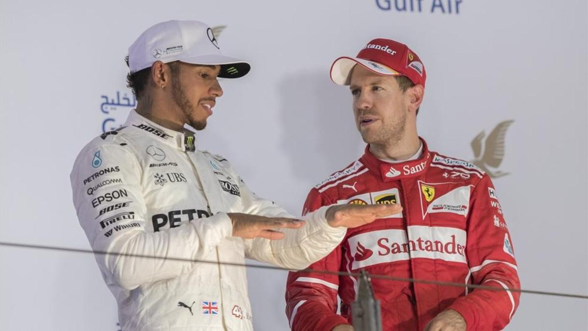 Lewis quiere coger el mando de un Mundial muy competido