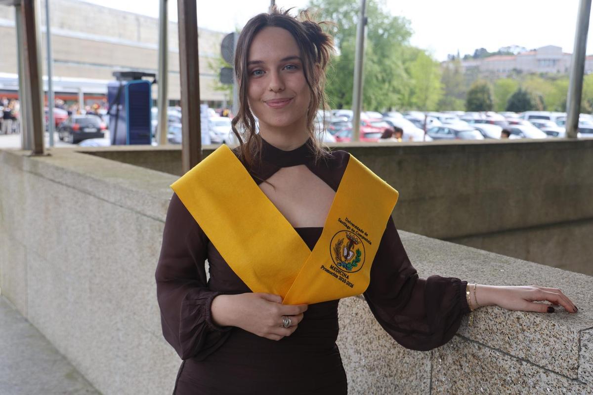 Sofía Vázquez, estudiante de Medicina, antes del acto de graduación en el Palacio de Congresos de Santiago.