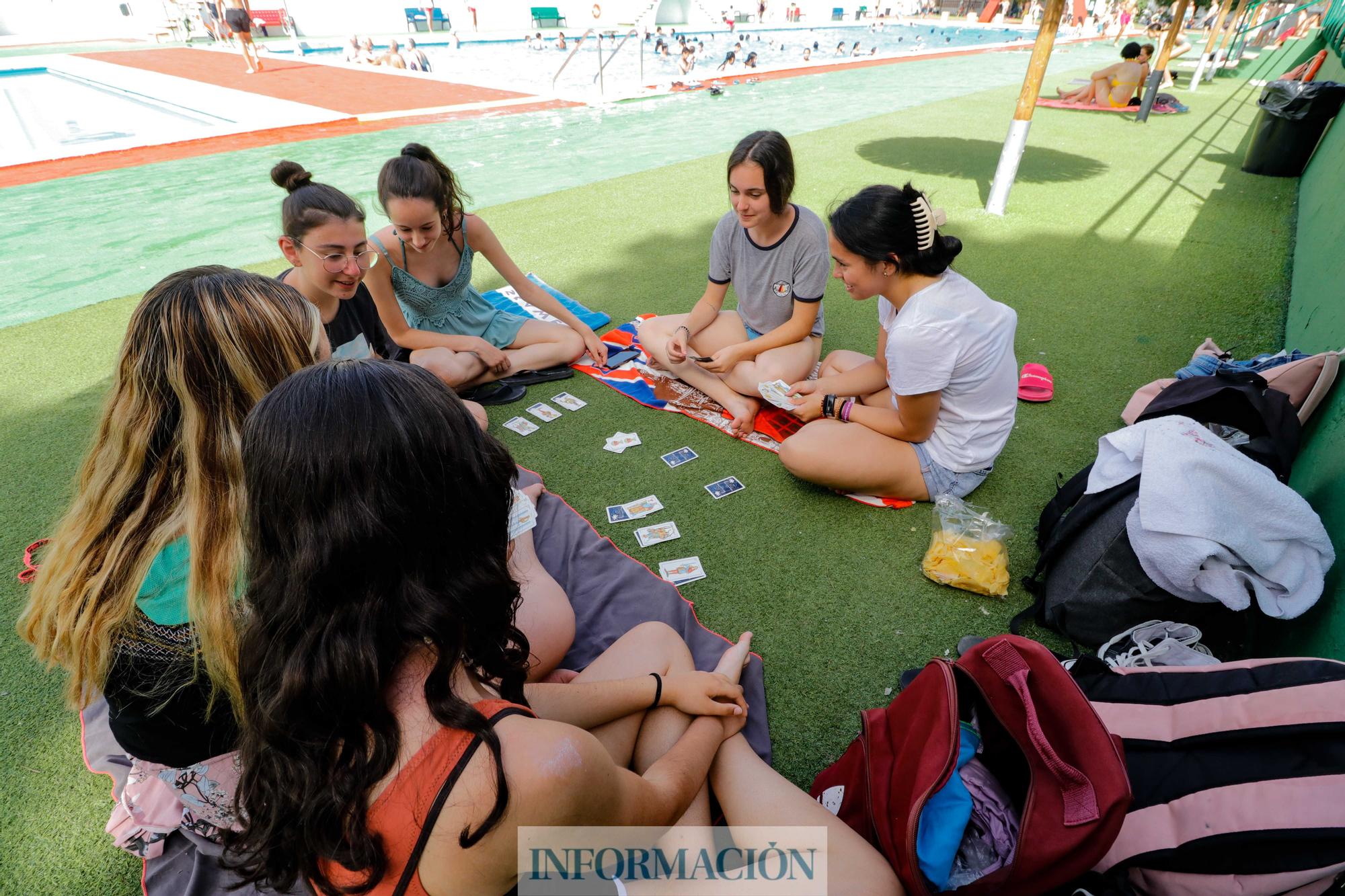 Alcoy abre sus piscinas municipales con gran afluencia de público