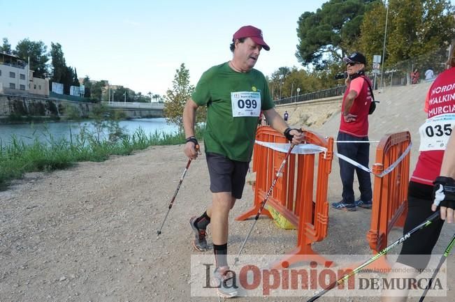 Marcha Nórdica en la mota del río Segura