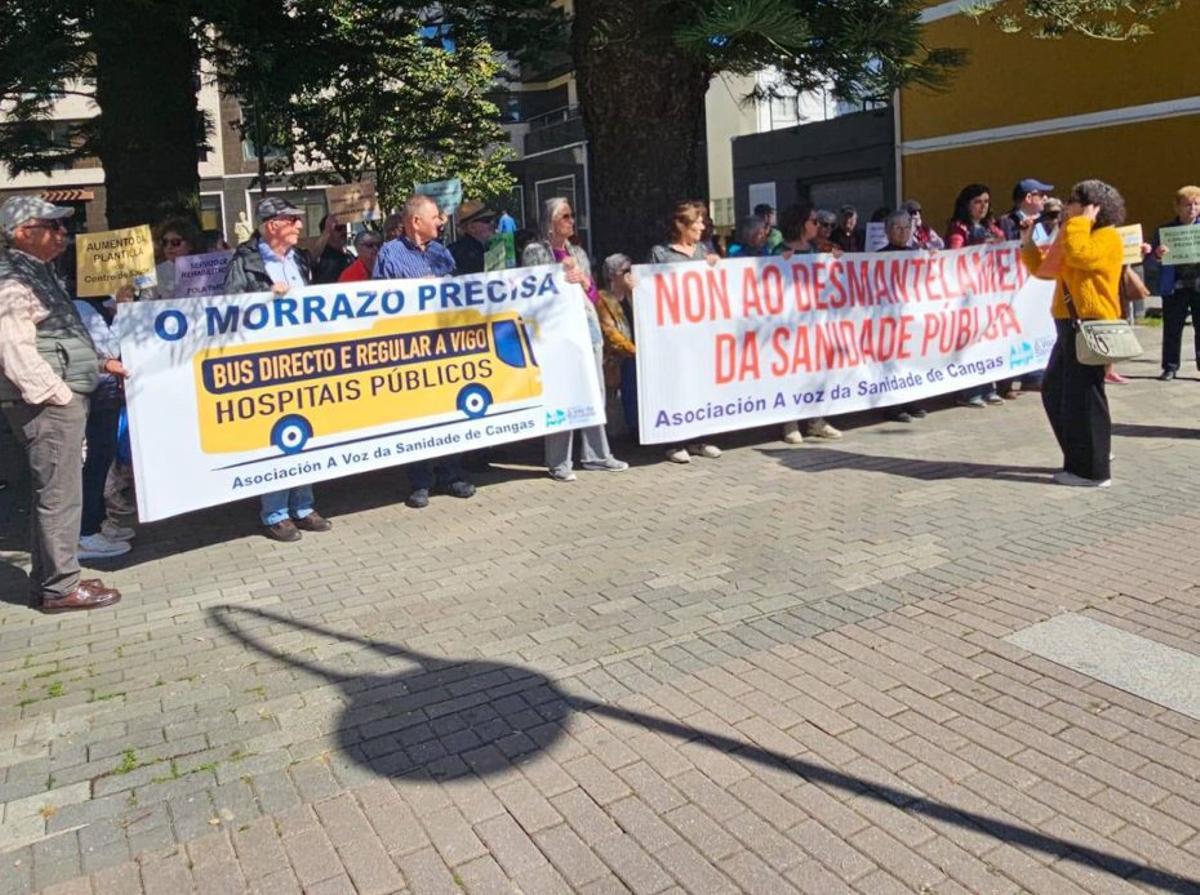 Concentración de A Voz da Sanidade, ayer en el Parque da Palma. | G. NÚÑEZ