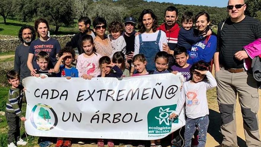 Cúriga Ecologistas en Acción planta árboles de ribera en Bodión Chico