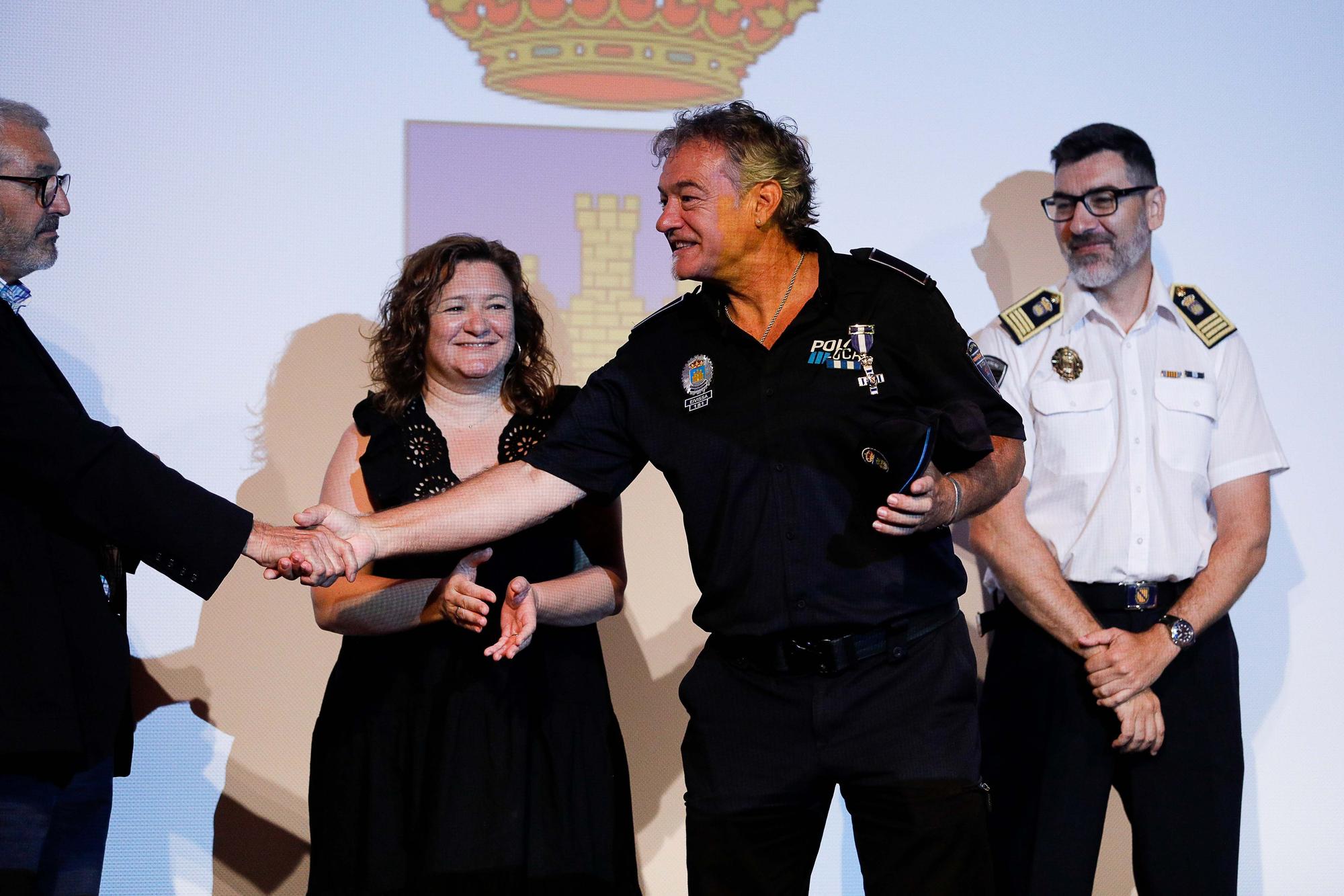 Medallas a 30 años de servicio en las policías locales de Ibiza