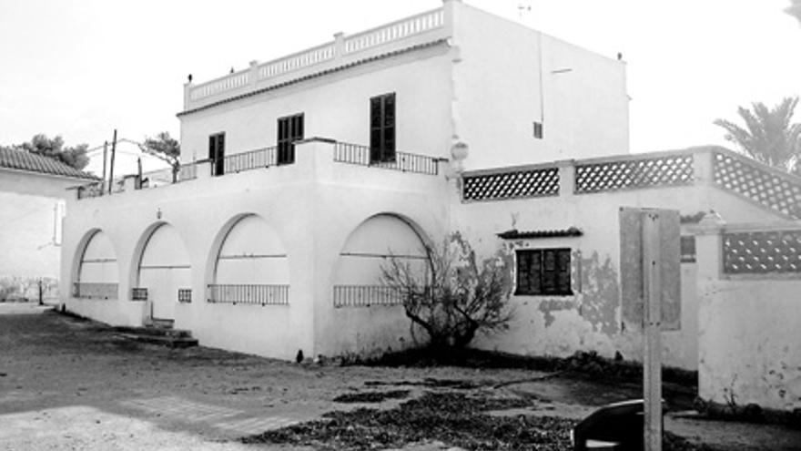 La casa de veraneo del vienés, frente a la playa d´Es Clot.