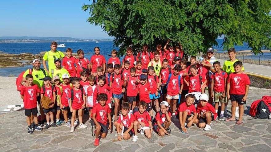 La gran mayoría de los expedicionarios visitaron ayer por primera vez la isla. | // FDV
