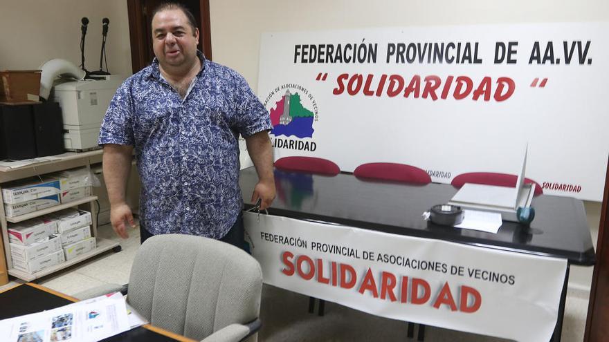 José Óscar López, en la sede de Solidaridad, en Cortijo Alto, ayer.