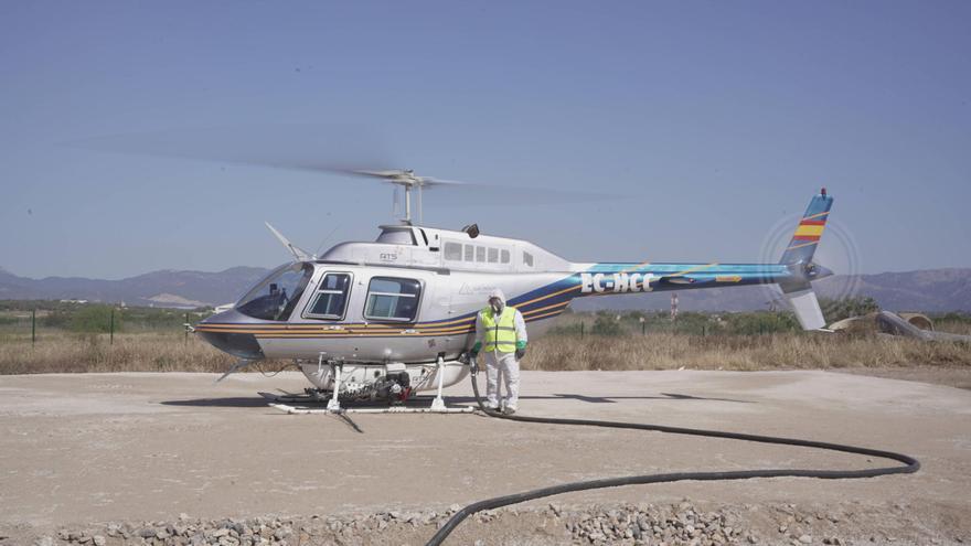 VÍDEO | Así es un vuelo en helicóptero para luchar contra el mosquito tigre en Palma