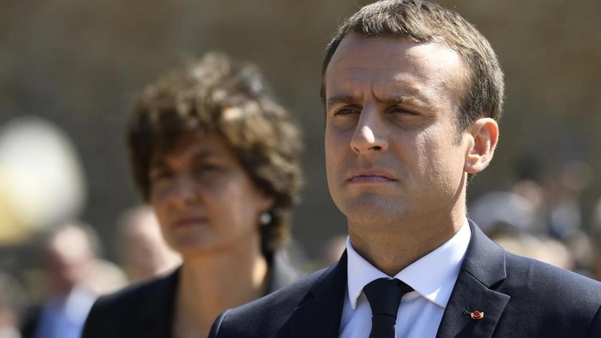 Macron, este pasado domingo, en una ceremonia para conmemorar el 77 aniversario del llamamiento de De Gaulle a resistir a los nazis.