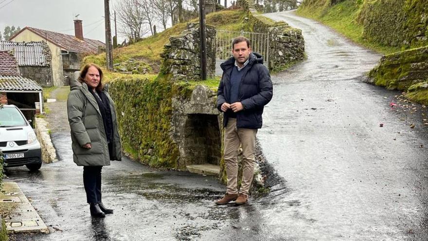 Finalizan los trabajos de mejora de acceso rodado a un núcleo de viviendas en Vilalén