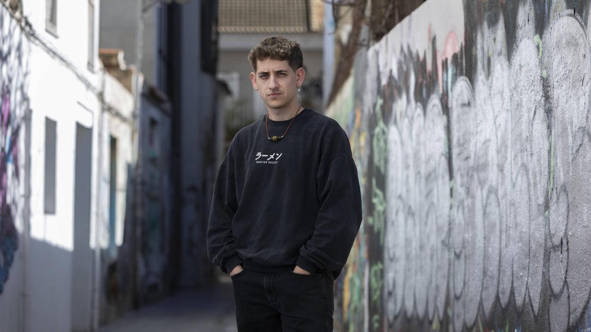 Entrevista a Xavi, ha puesto una querella contra la diócesis y varios párrocos que le sometieron 5 años esas terapias de conversión. /