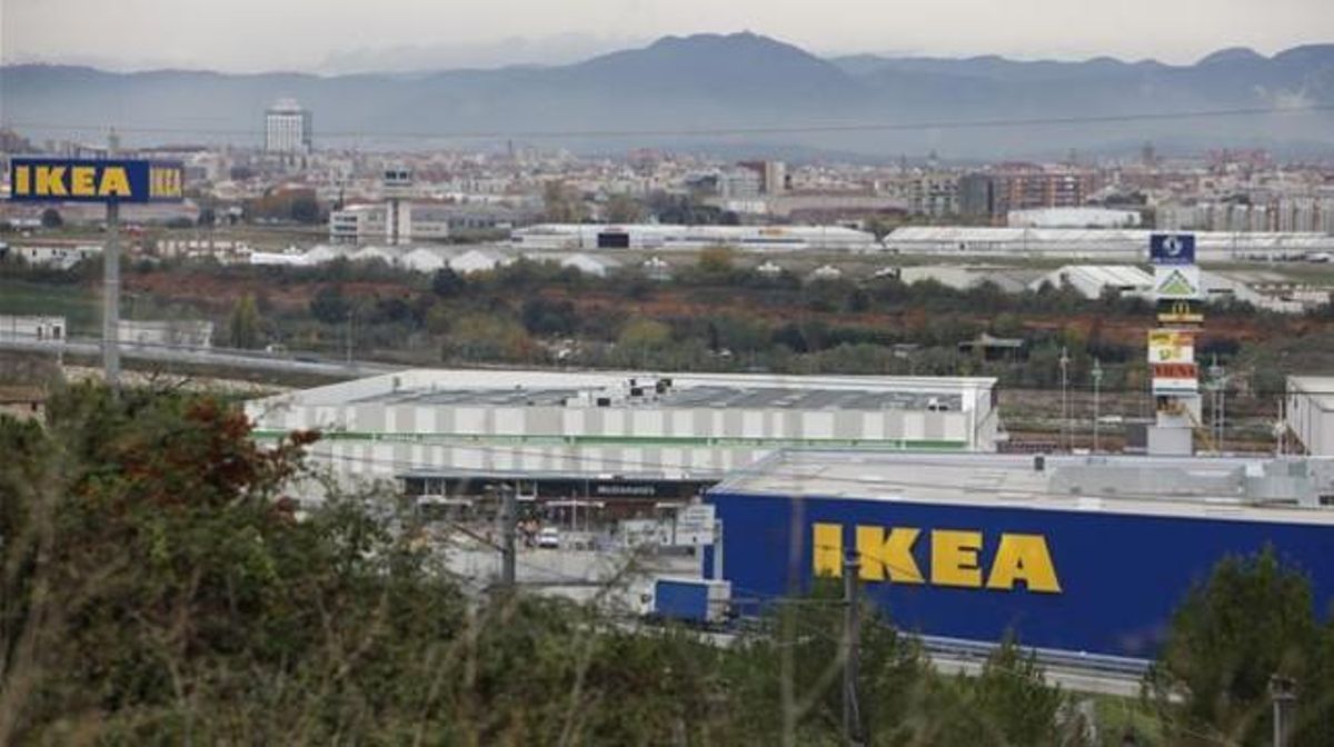 L’Ikea de Sabadell. L’Ikea de Sabadell.
