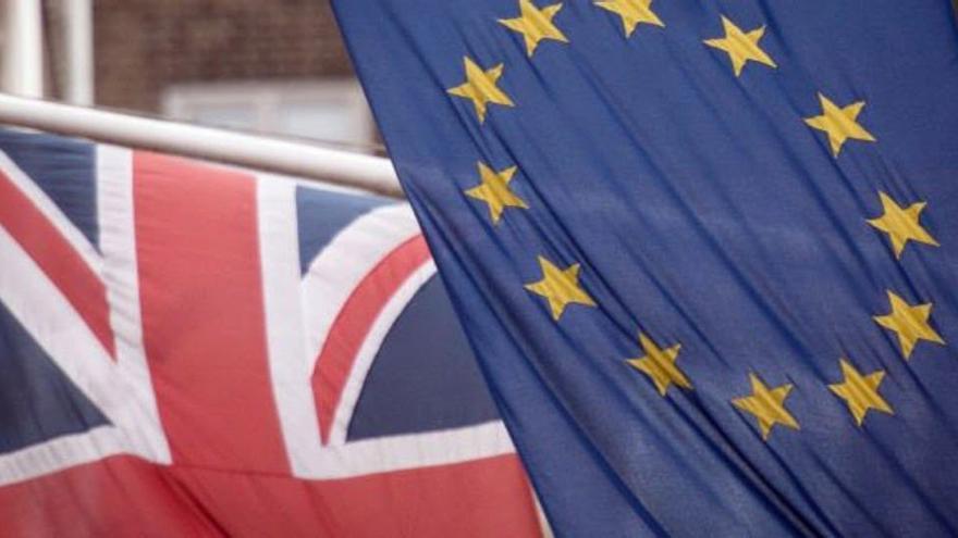 Reino Unido retrasa nuevamente los controles fronterizos con la UE