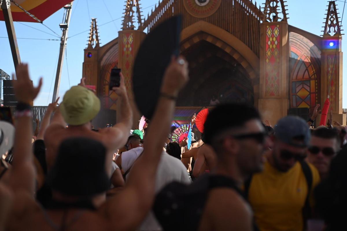 En imágenes | Los Monegros arde en llamas con la música electrónica En imágenes | Los Monegros arde en llamas con la música electrónica