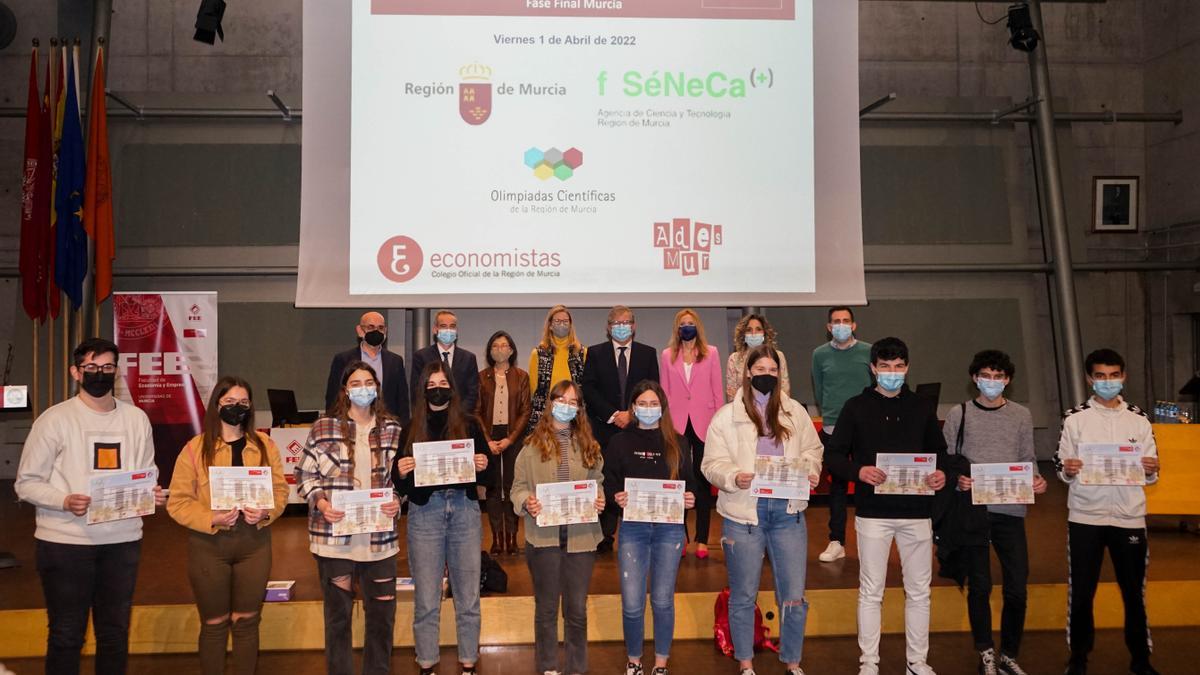 La XIII Olimpiada Científica de Economía de la Región premia el talento de los estudiantes de secundaria