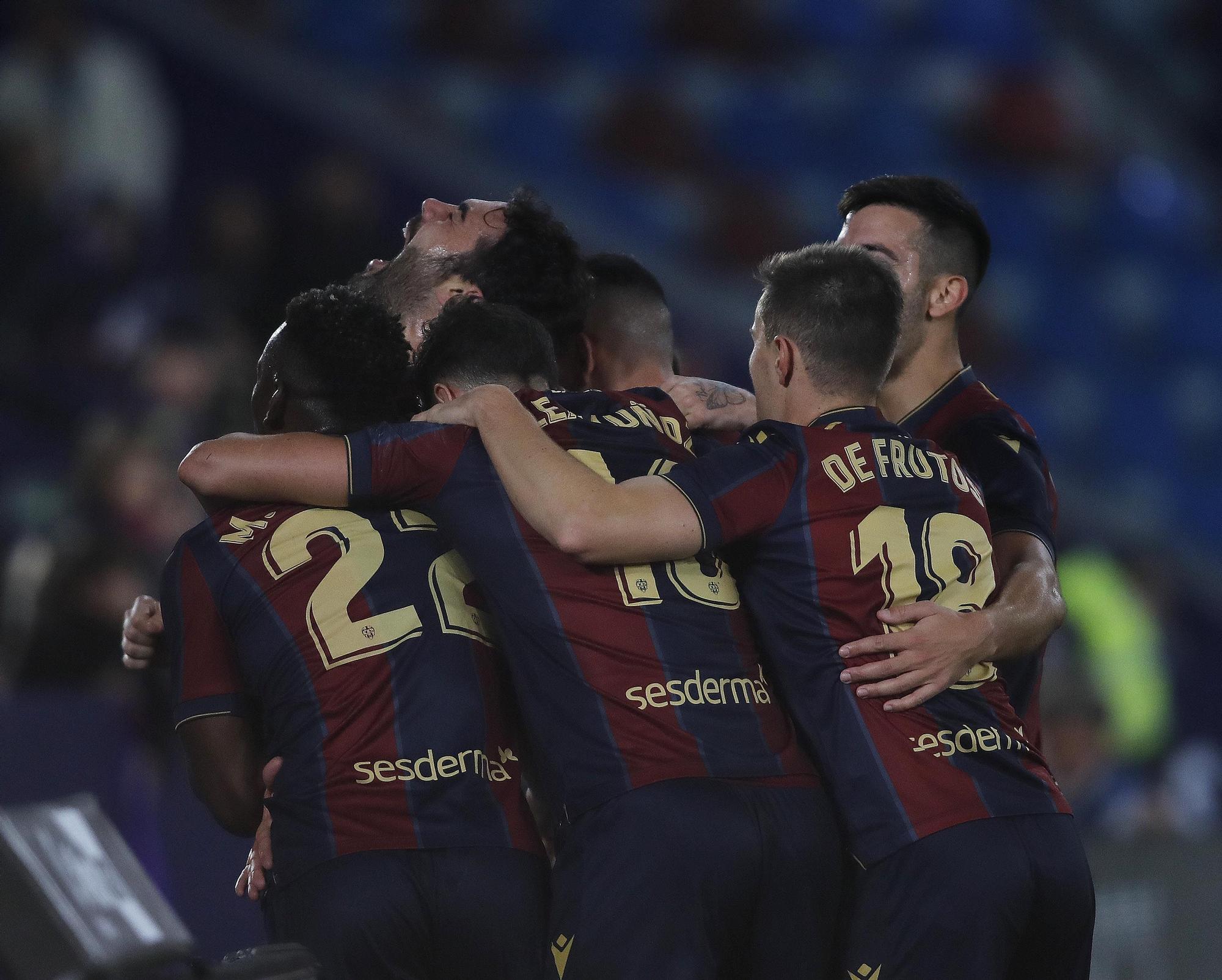 El Levante UD gana por la mínima al Málaga en el Ciutat