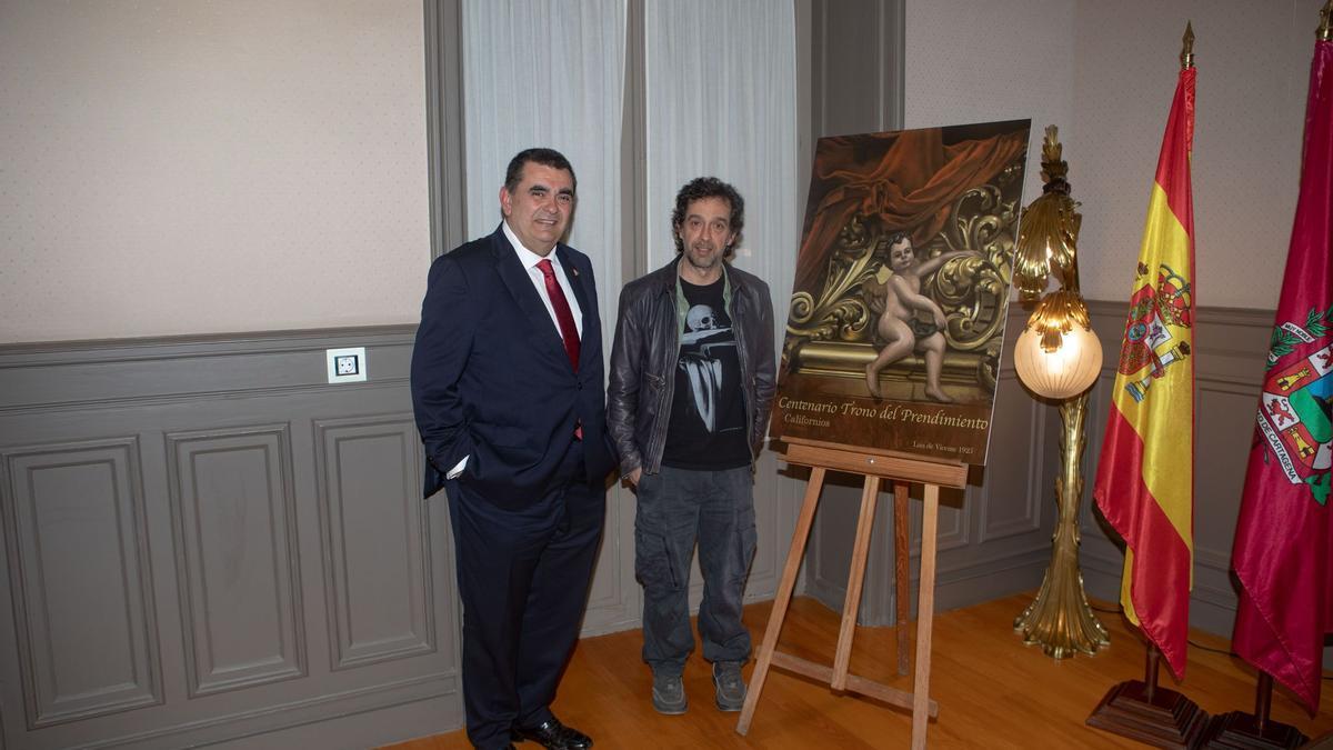El presidente de la Agrupación con Gonzalo Sicre y su obra