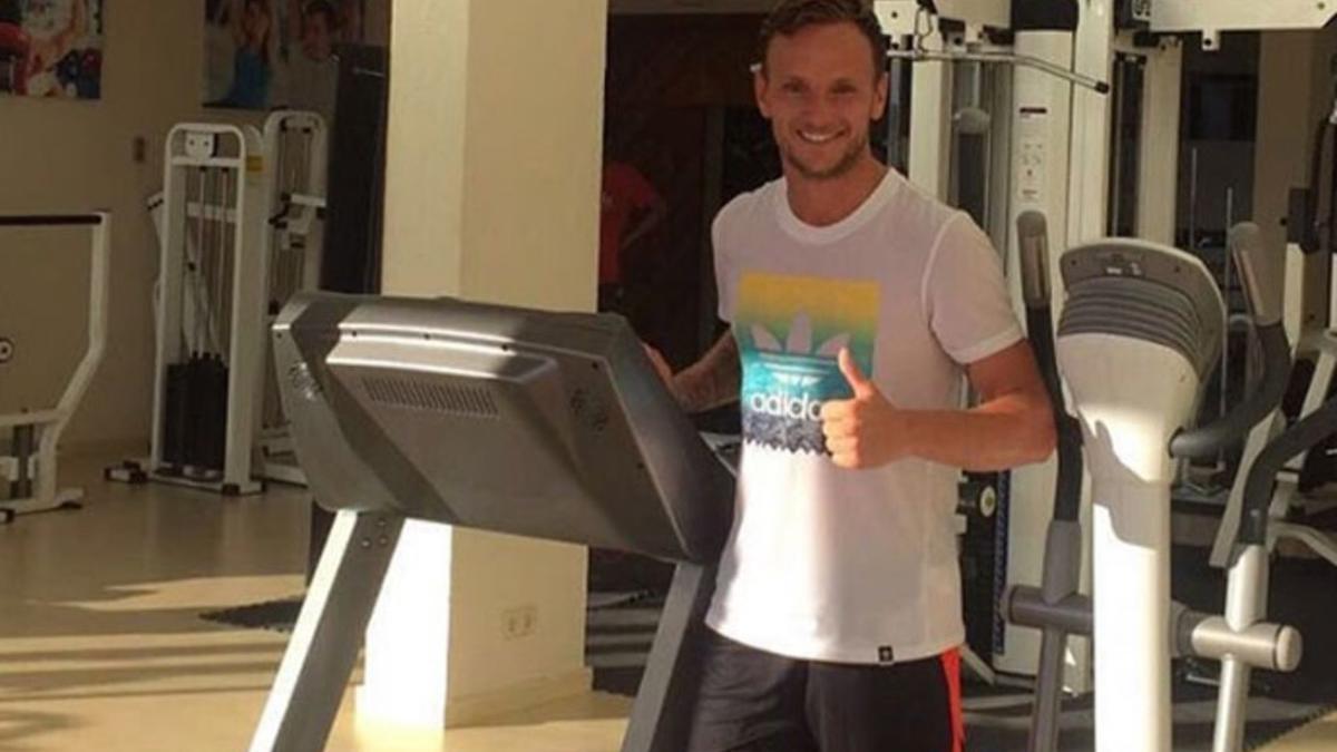 Rakitic sigue de vacaciones