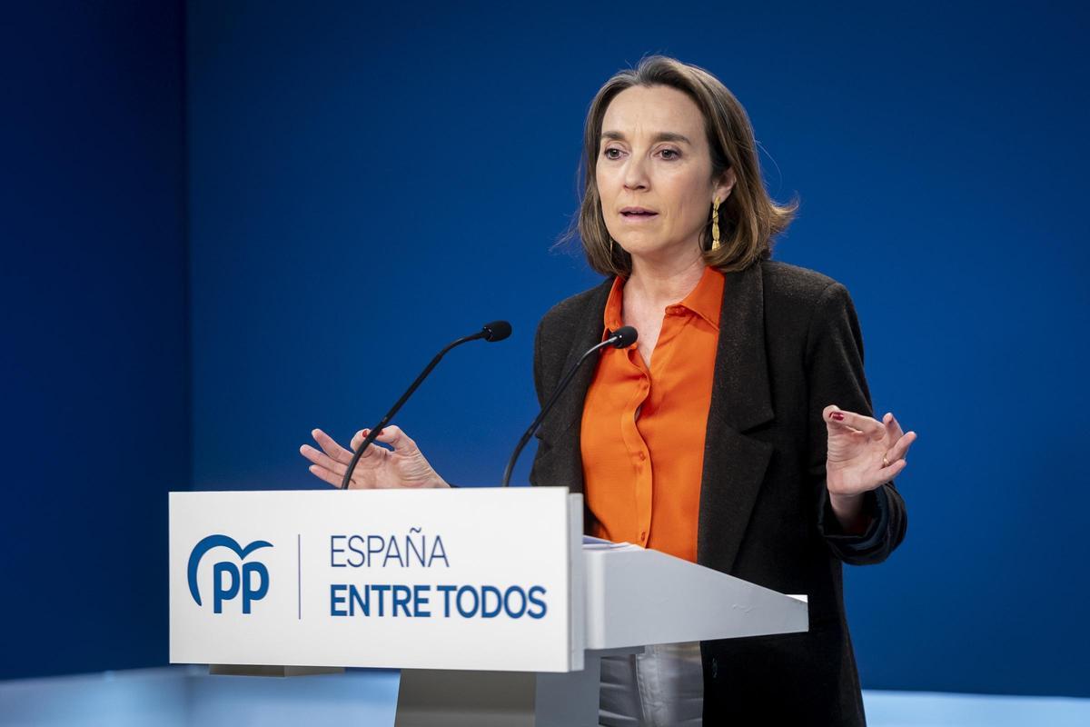 Archivo - La vicesecretaria de Regeneración Institucional del Partido Popular, Cuca Gamarra, en rueda de prensa en Génova.