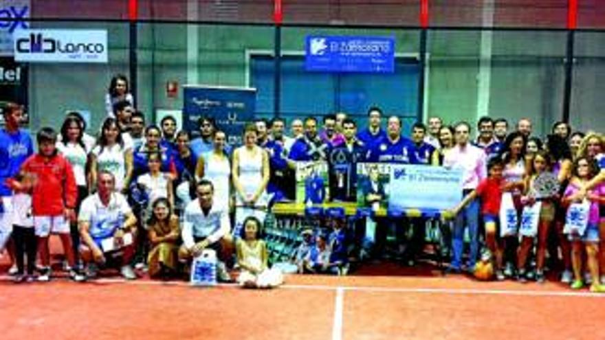 El Indoor Tierra de Barros organiza un torneo de 82 parejas
