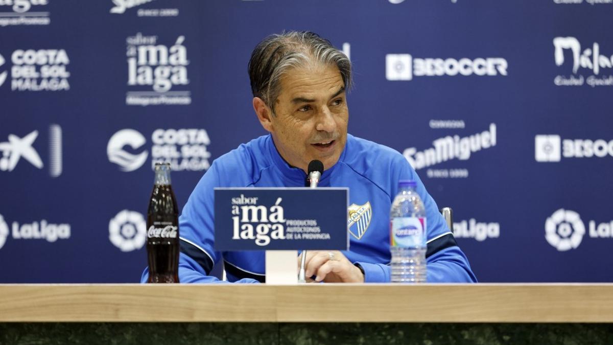 El míster blanquiazul, en rueda de prensa