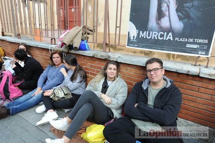 Colas para el concierto de Malú