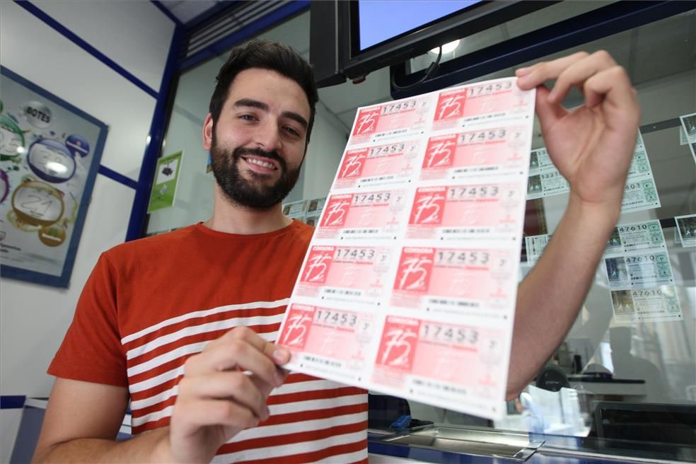 FOTOGALERÍA/ Con el décimo del 75 aniversario de Diario CÓRDOBA