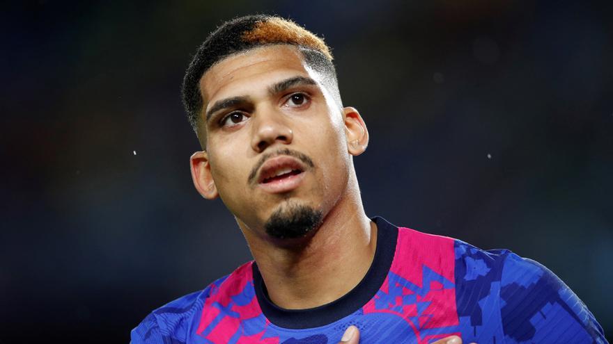 "Araujo quiere que se cierre su renovación antes de que termine febrero"