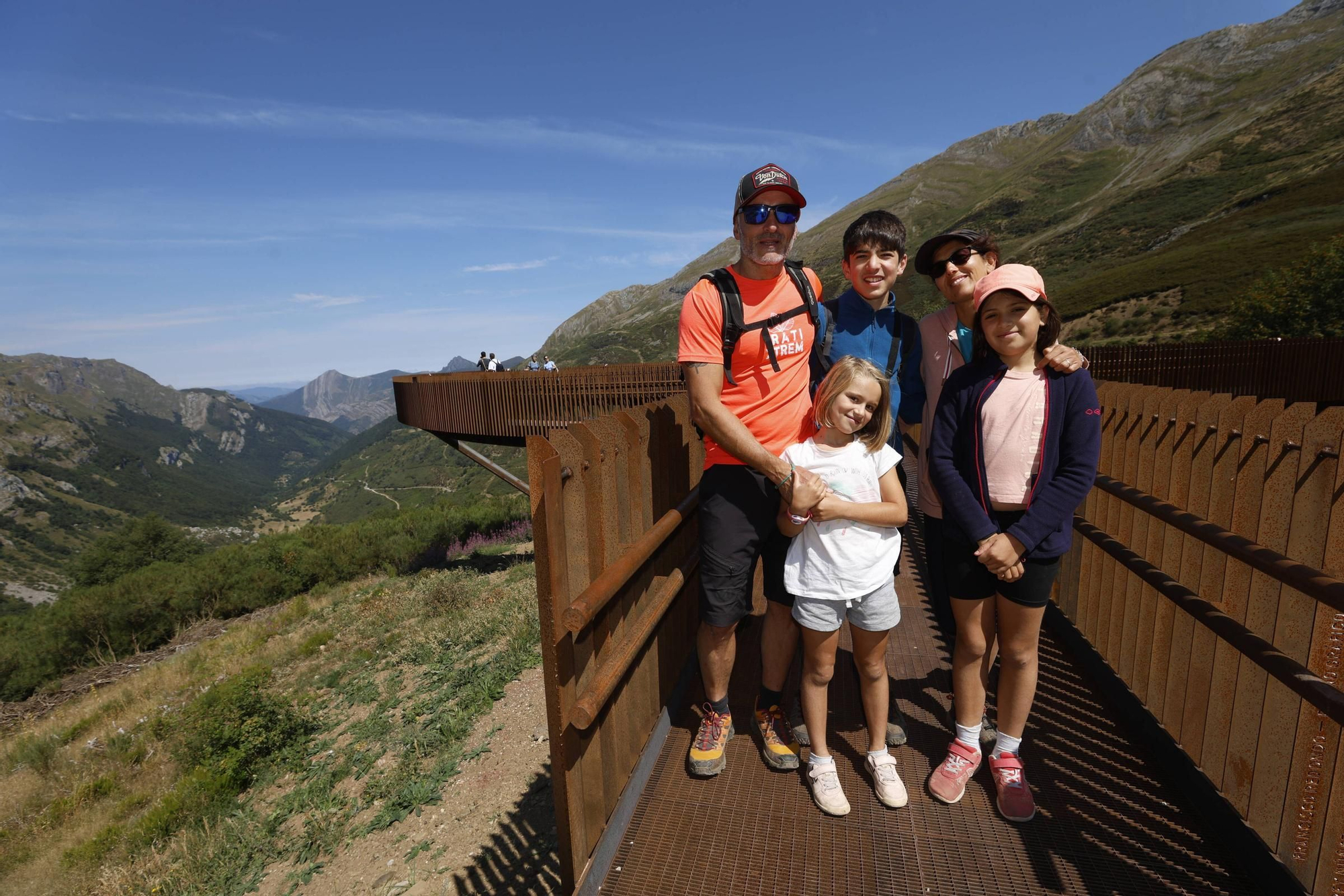 Así fue la visita del ministro Jordi Hereu al mirador de La Farrapona