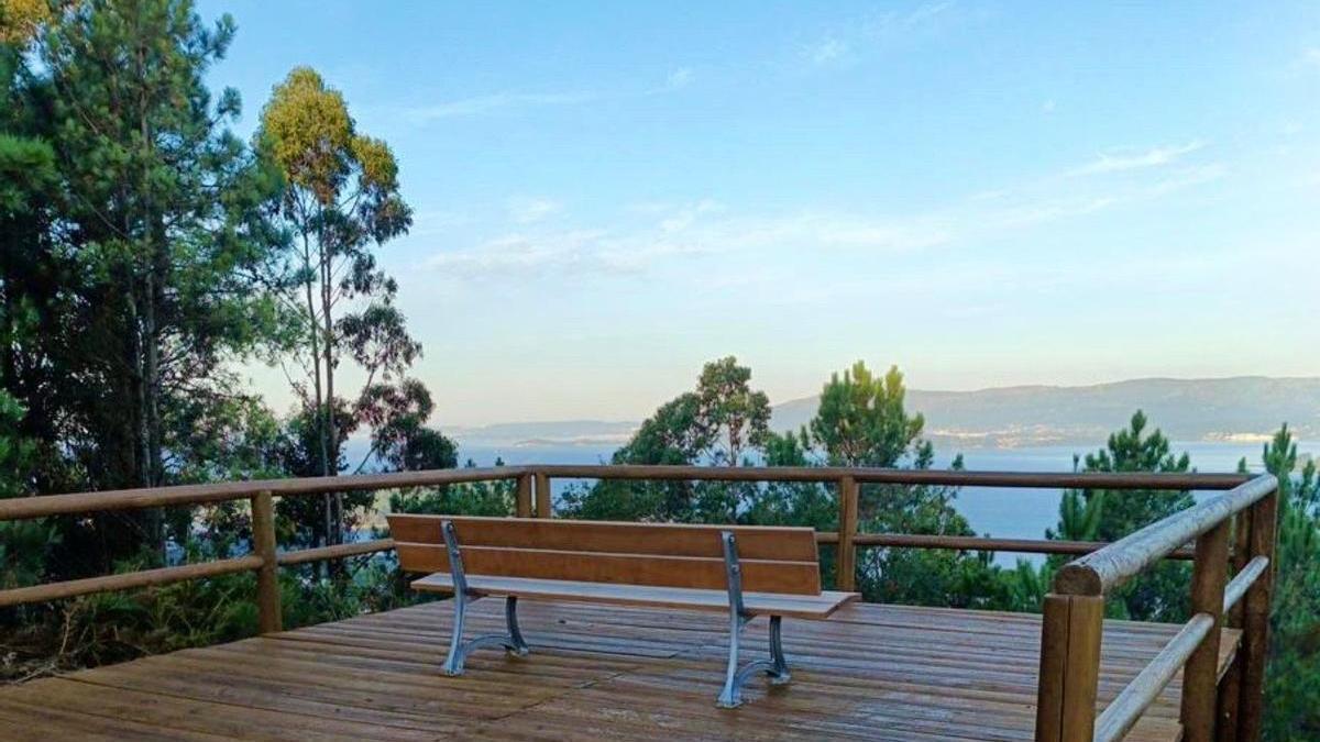 El mirador con vistas al Ulla y Cortegada acondicionado por el Concello de Vilagarcía.