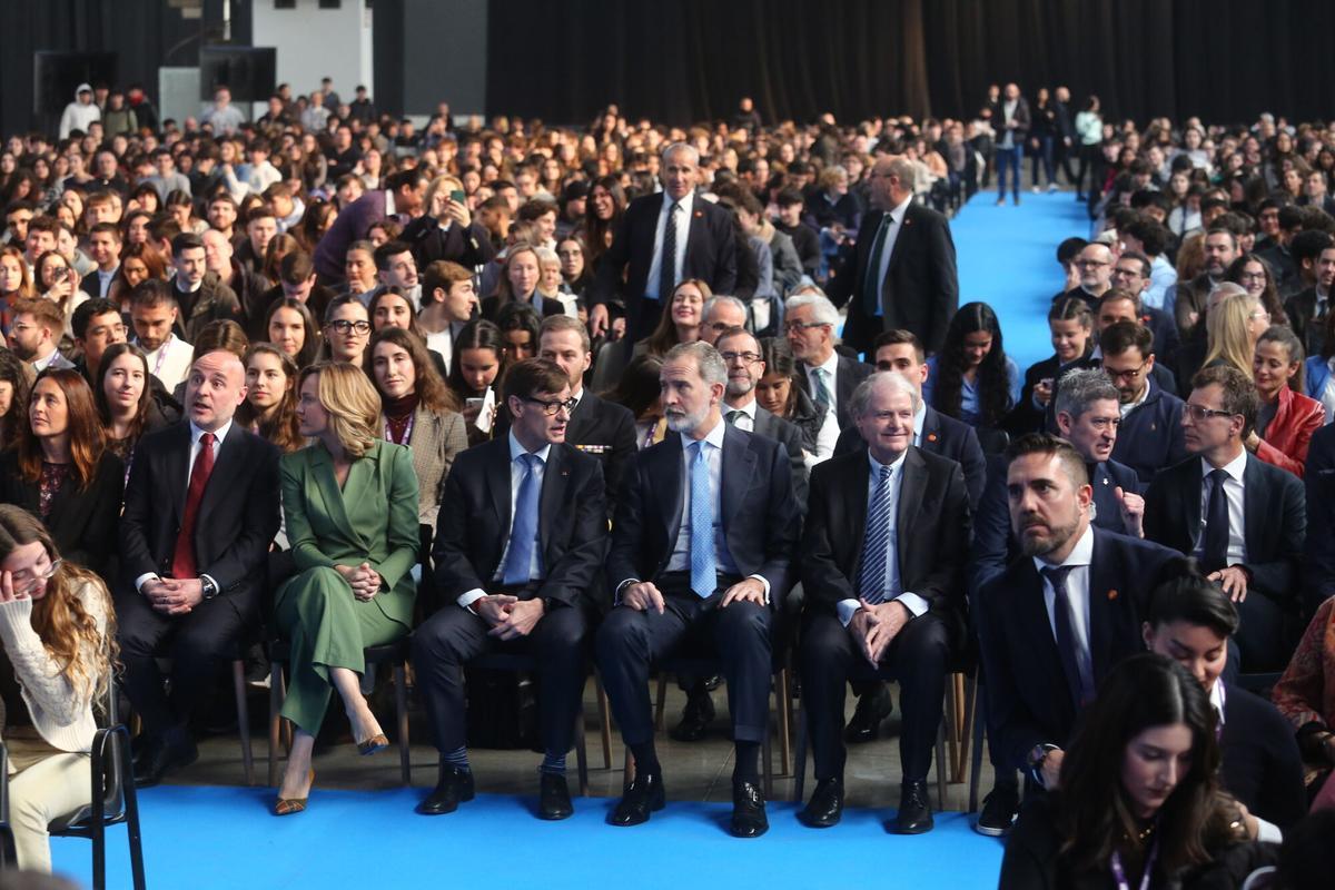 LHOSPITALET DE LLOBREGAT 03/02/2025  Barcelona. El Rey presidirá  el Princesa de Girona CongresFest, acto central del Tour del talent en el Hospitalet de Llobregat. Se ha entregado el Premi Princesa de Girona Social 2025. La Fundació presentará, el nuevo programa Preparats, llestos, IA, en la foto visita del Rey en la presentación del Tour del Talento  FOTO de ELISENDA PONS