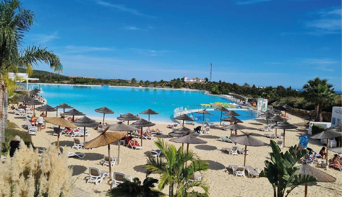 Alcazaba Lagoon