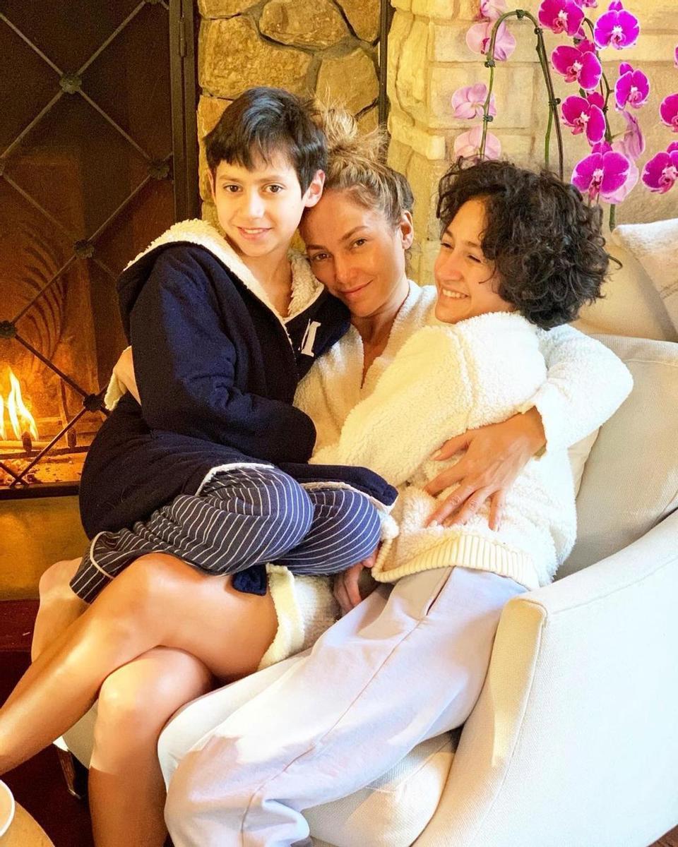 Jennifer Lopez y sus hijos gemelos, Emme y Max