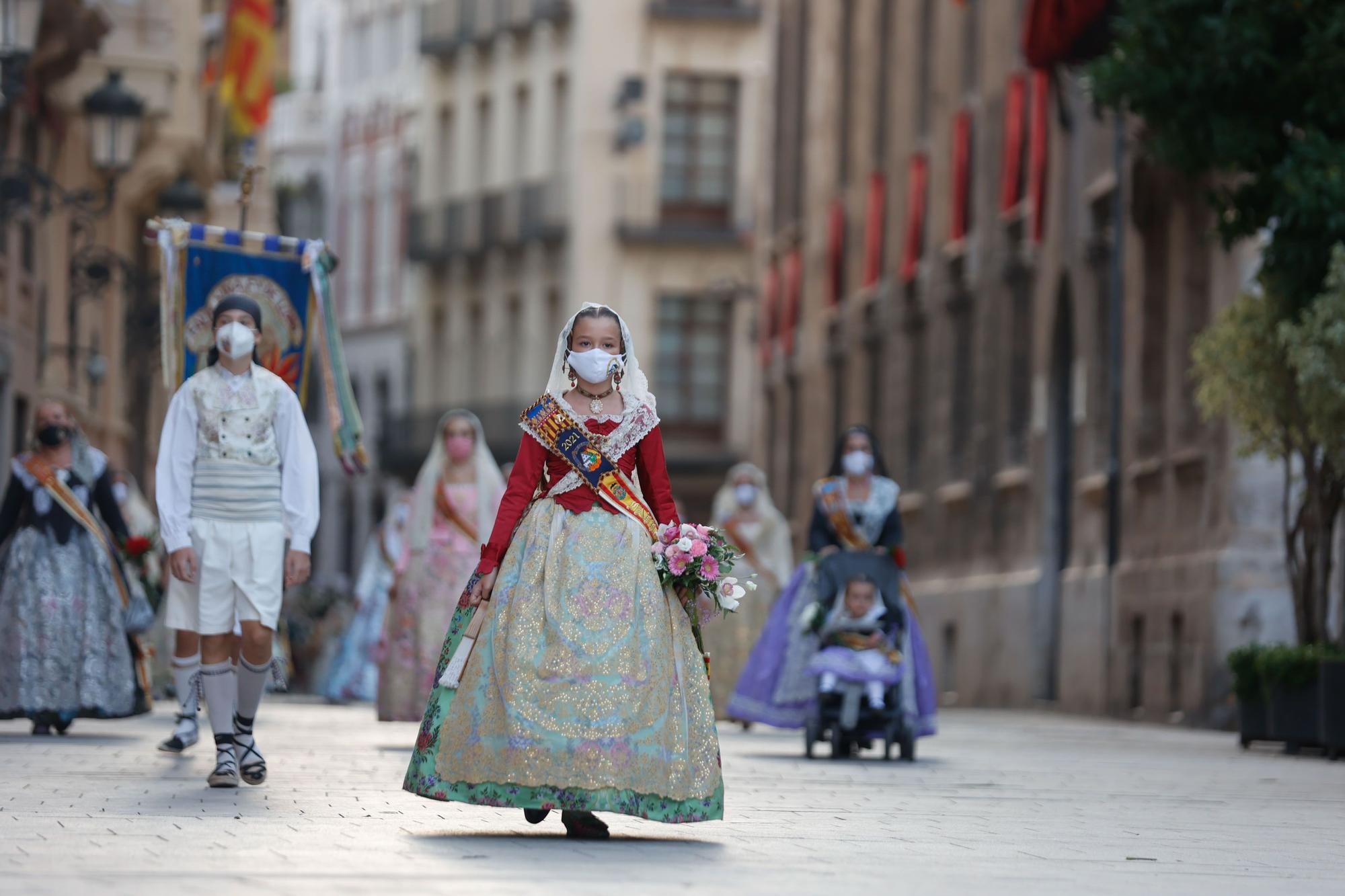 Búscate en el segundo día de Ofrenda por la calle Caballeros (entre las 19.00 y las 20.00 horas)