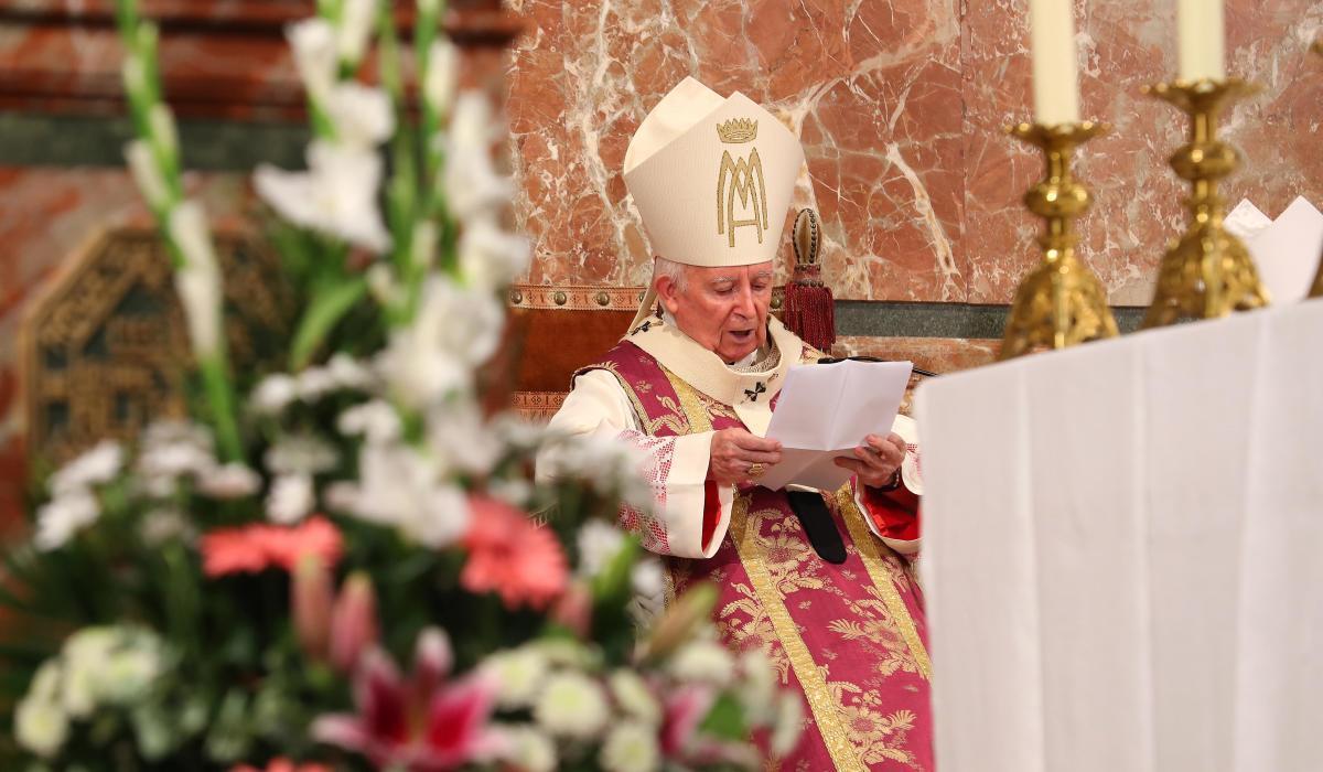 El Cardenal Cañizares oficia la misa por las víctimas de la Covid-19 en la iglesia de San Martín