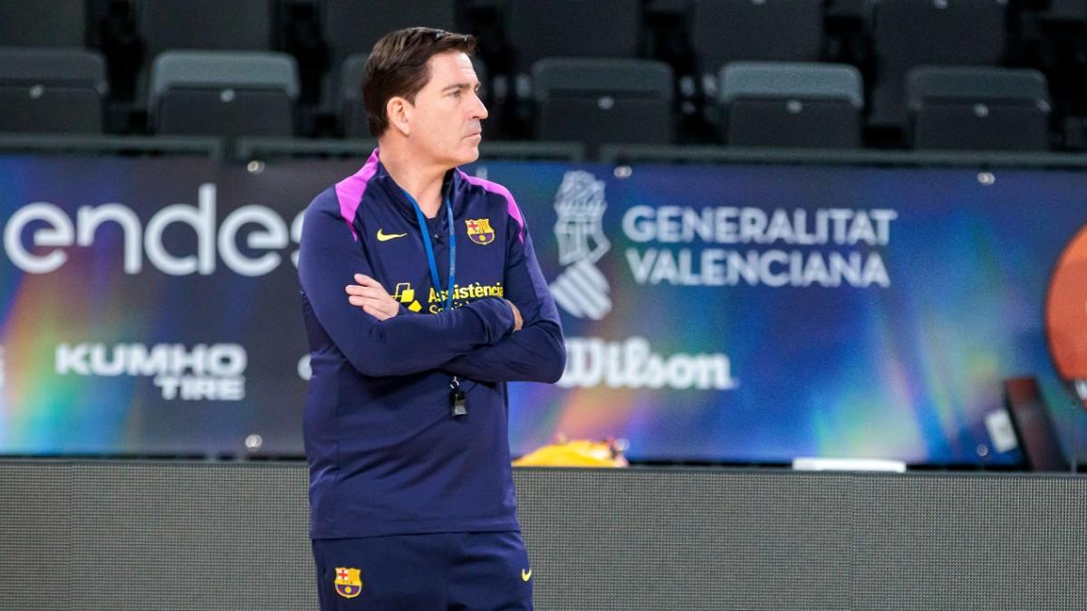 Xavi Pascual, atento a sus jugadores