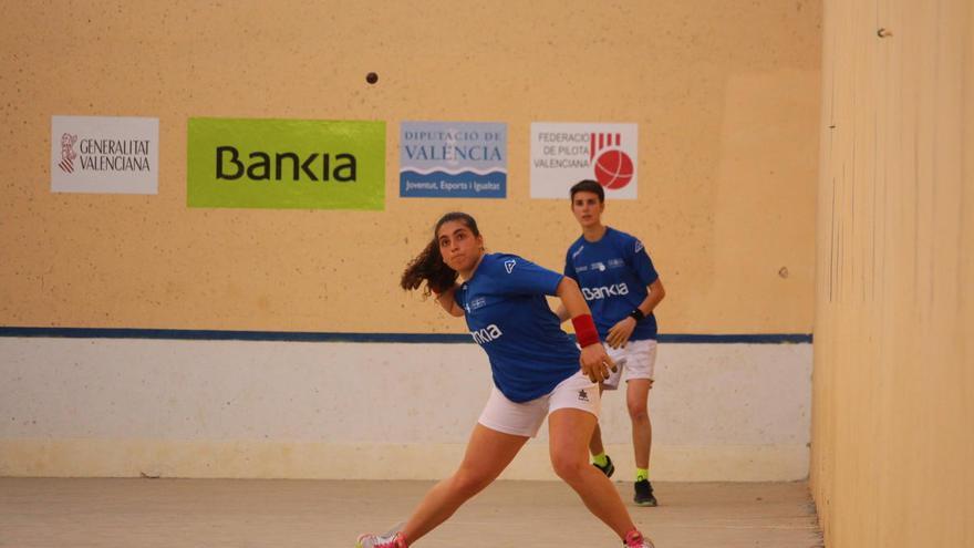 Els equips que juguen la Lliga Bankia d&#039;Elit Femení preparen els seus últims entrenaments