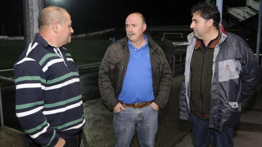 José Antonio Rial, Arturo Fandiño y Manuel Varela, en San Martiño. // Bernabé