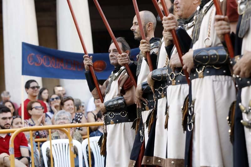 Actos del 9 d'Octubre: Desfile de Moros y Cristianos