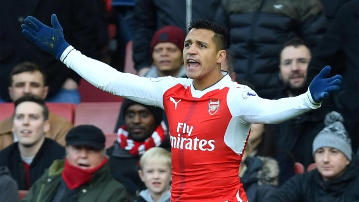 Alexis, cada vez más cerca de dejar el Arsenal para irse al PSG